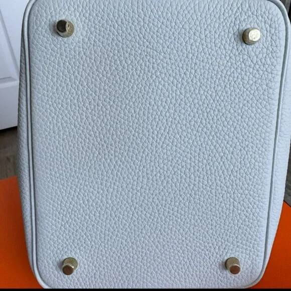 Hermès Picotin Lock 22 Bleu Pale Clemence Gold Hardware - Picture 9 of 9